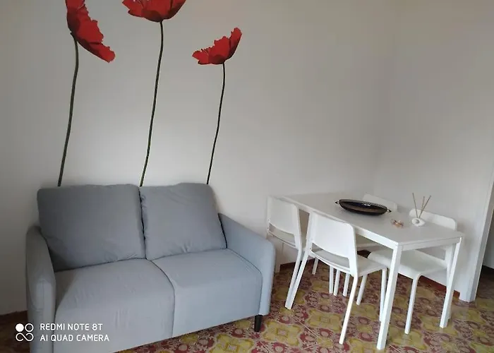 Cute 100 Mt From The Beach! לידו אדריאנו