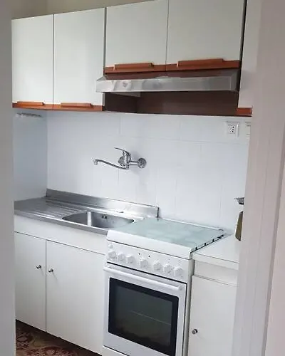 Cute 100 Mt From The Beach! דירה