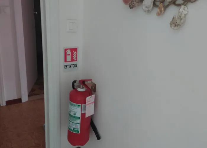 דירה Cute 100 Mt From The Beach! *