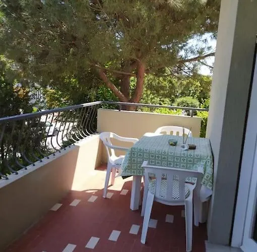 Cute 100 Mt From The Beach! Apartamento